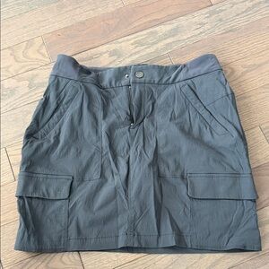 Athleta Slate Gray Cargo Skort NWOT, Size 8